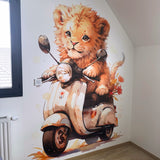 Papier peint enfant panoramique bébé lion avec sa moto