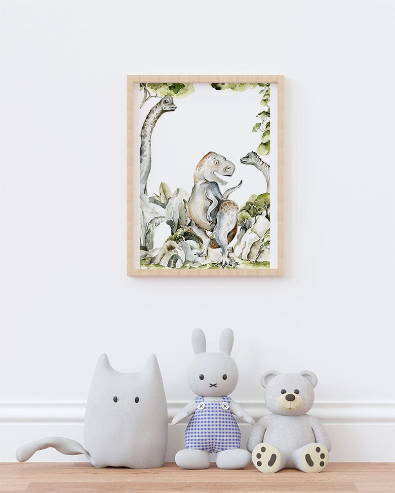 Affiche dinosaure jungle illustrée, accrochée dans une chambre d'enfant