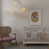 Deuxième vue de l'affiche fleuri lion couronne de fleurs dans une chambre d'enfant