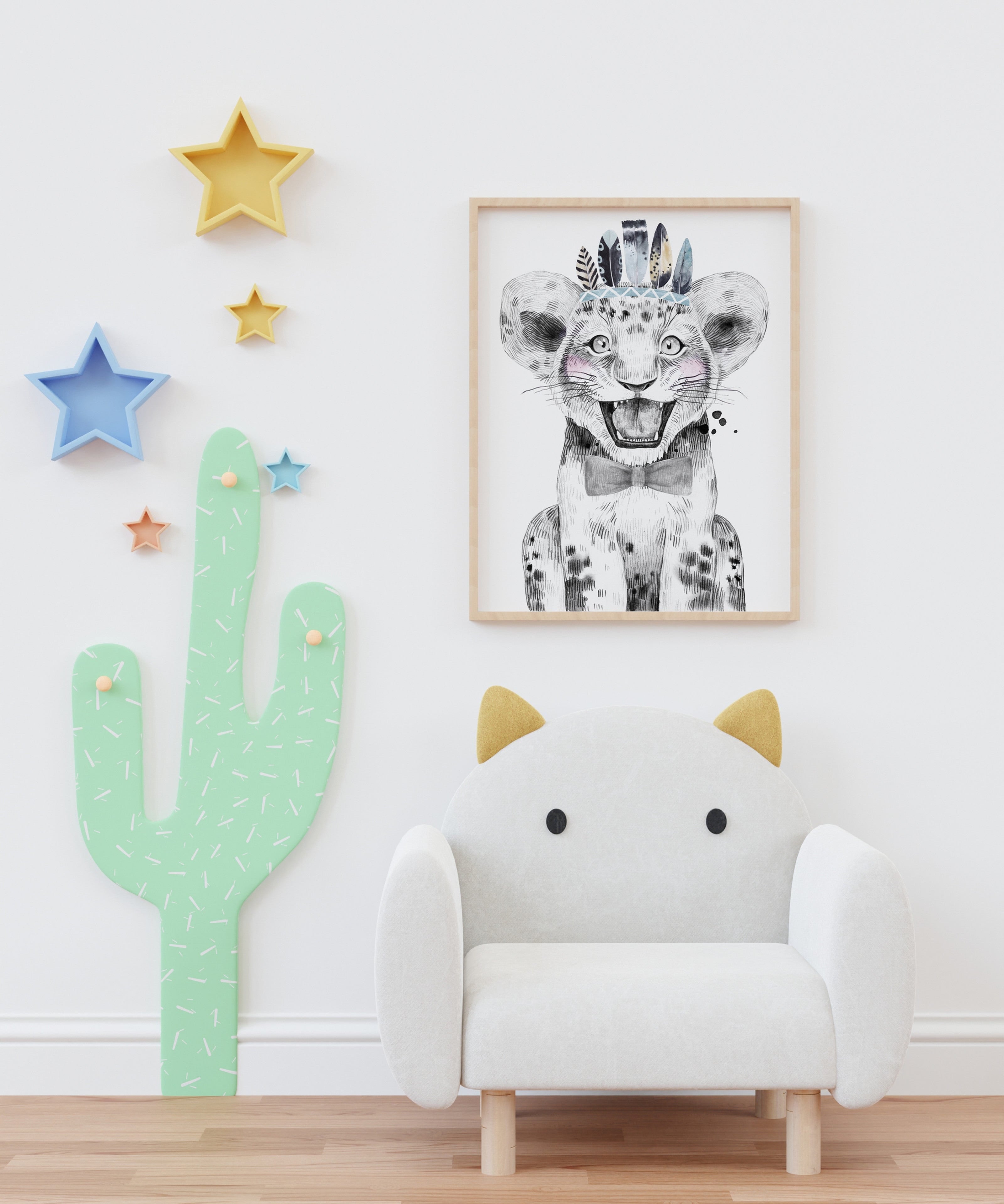 Affiche lion coiffe indienne illustrée, accrochée dans une chambre d'enfant