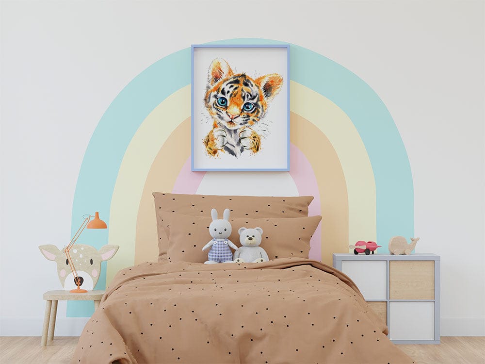 Affiche tigre mignon illustrée, accrochée dans une chambre d'enfant