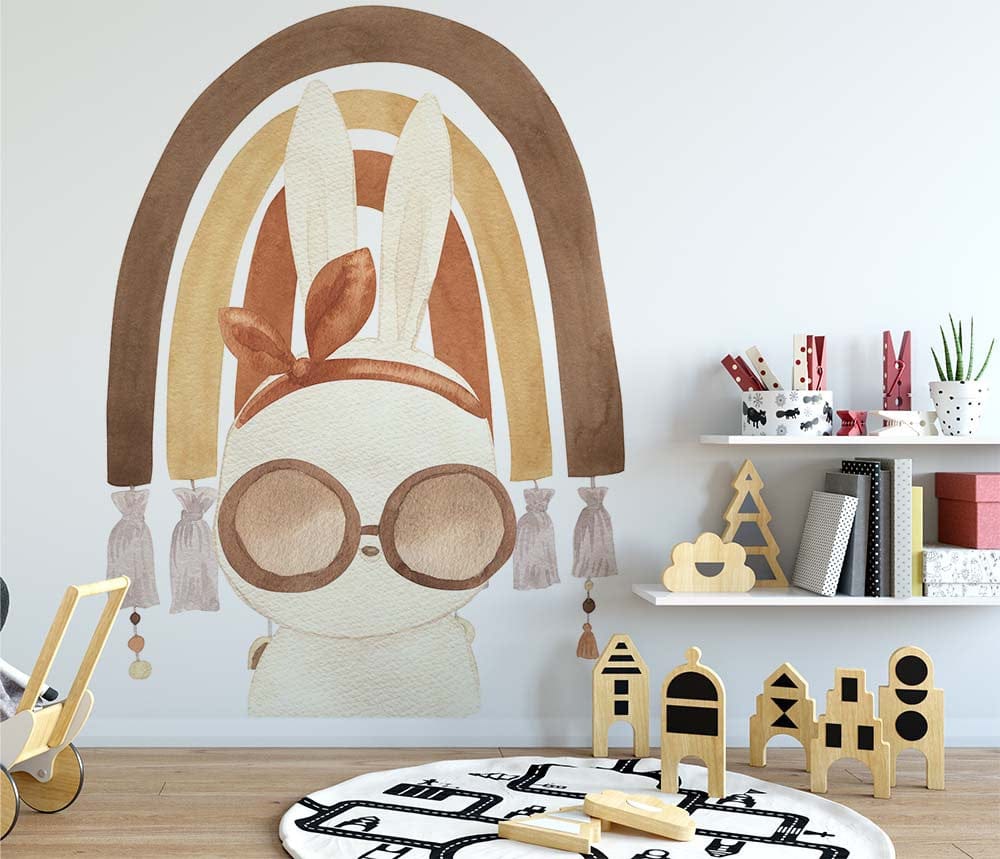 Papier peint panoramique arc-en-ciel lapin illustré, dans une chambre d'enfant