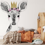 Papier peint panoramique biche coquette illustré, dans une chambre d'enfant