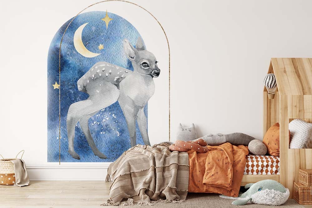 Deuxième vue du papier peint biche lune dans une chambre d'enfant