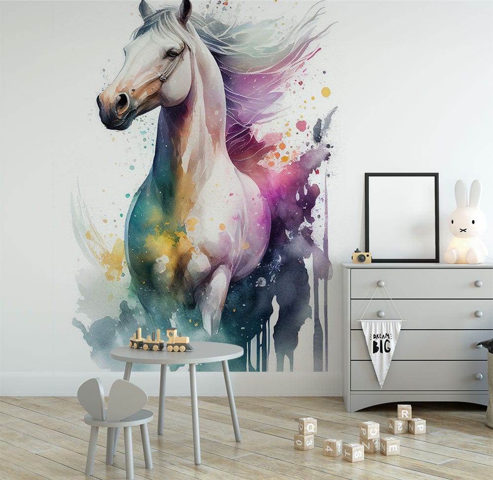 Papier peint panoramique cheval aquarelle multicolore illustré, dans une chambre d'enfant