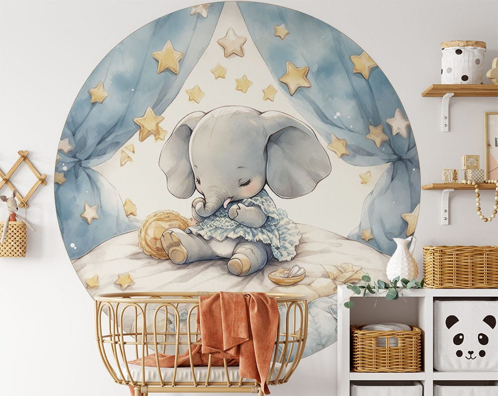 Papier peint panoramique éléphant mignon illustré, dans une chambre d'enfant