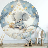 Deuxième vue du papier peint éléphant mignon dans une chambre d'enfant