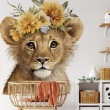 Deuxième vue du papier peint fleuri lion chapeau dans une chambre d'enfant