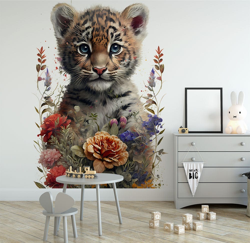 Papier peint panoramique fleuri tigre illustré, dans une chambre de bébé