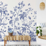 Troisième vue du papier peint floral vintage motif bleu dans une chambre adulte