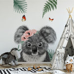 Papier peint panoramique koala papillons illustré, dans une chambre d'enfant