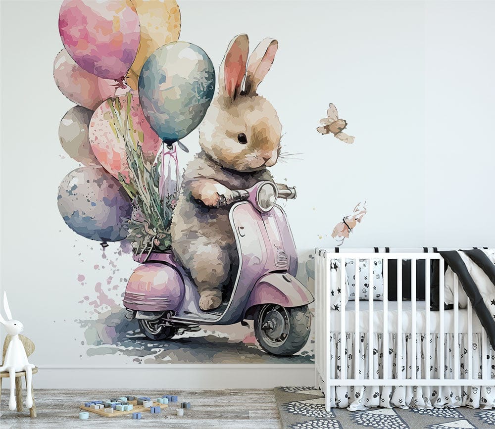 Papier peint panoramique lapin à scooter illustré, dans une chambre d'enfant