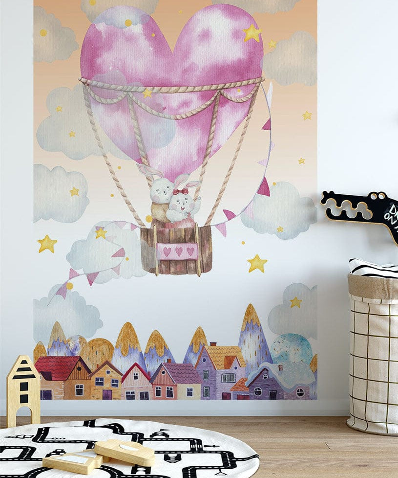 Papier peint panoramique lapin montgolfière amoureux illustré, dans une chambre d'enfant