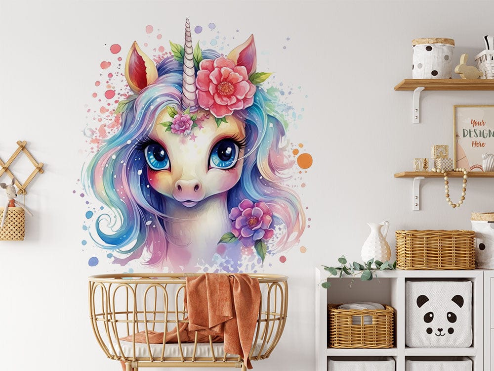 Papier peint panoramique licorne fantaisie illustré, dans une chambre de fille