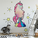 Papier peint panoramique licorne kawaii illustré, dans une chambre de fille