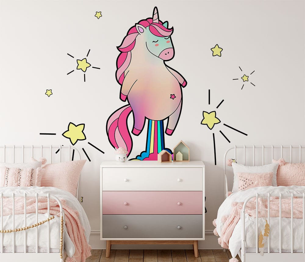 Troisième vue du papier peint licorne kawaii dans une chambre de fille