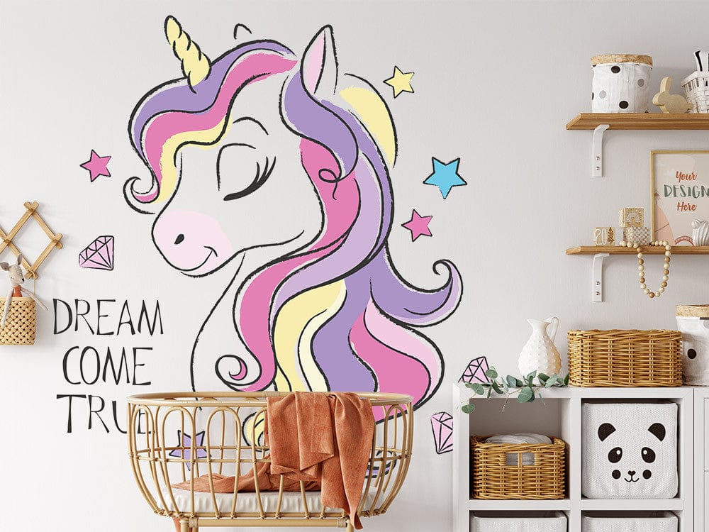 Papier peint panoramique licorne miss kawaii illustré, dans une chambre de fille