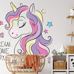 Papier peint panoramique licorne miss kawaii illustré, dans une chambre de fille