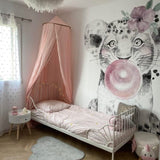Quatrième vue du papier peint lion bubble gum dans une chambre d'enfant