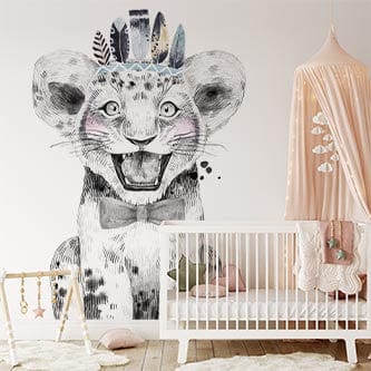 Papier peint panoramique lion coiffe indienne 2 illustré, dans une chambre d'enfant