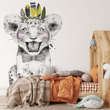 Deuxième vue du papier peint lion coiffe indienne 2 dans une chambre d'enfant