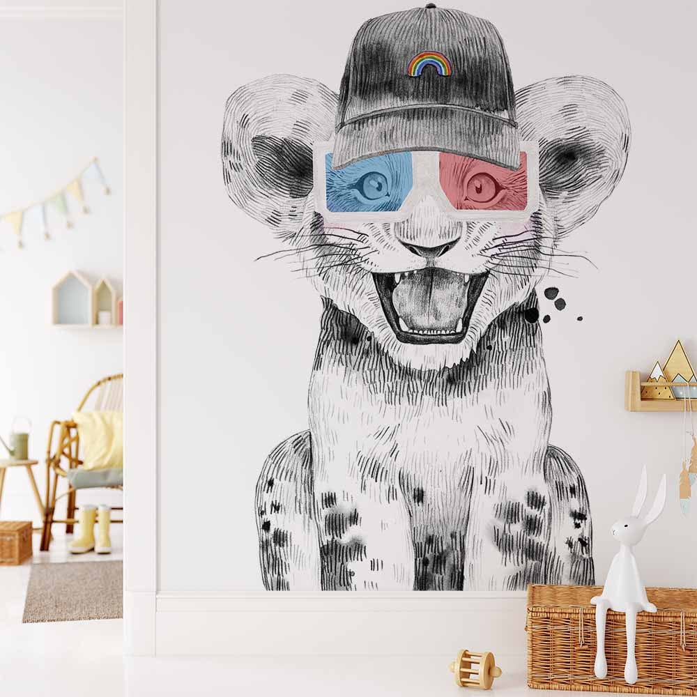 Deuxième vue du papier peint lion lunettes dans une chambre d'enfant