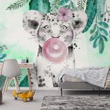 Papier peint panoramique lionceaux bubble gum foret illustré, dans une chambre d'enfant