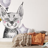 Deuxième vue du papier peint lynx mignon ballons dans une chambre d'enfant