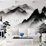 Papier peint panoramique montagne brume illustré, dans une chambre adulte