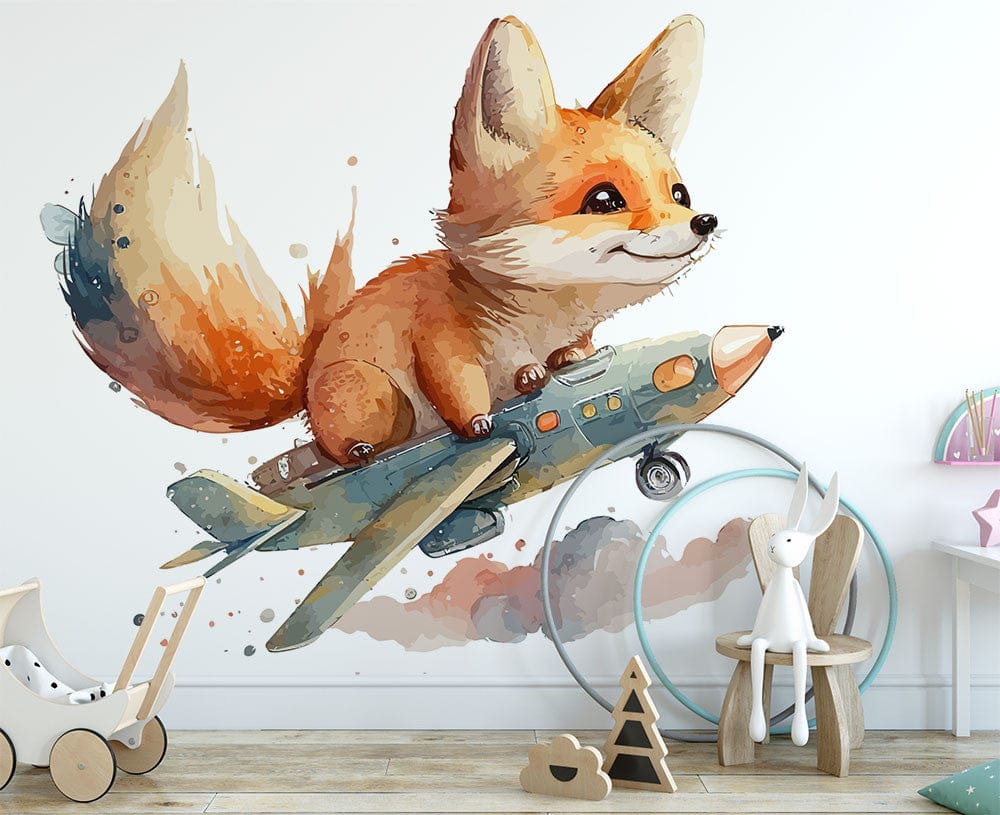 Deuxième vue du papier peint renard dans les airs dans une chambre d'enfant
