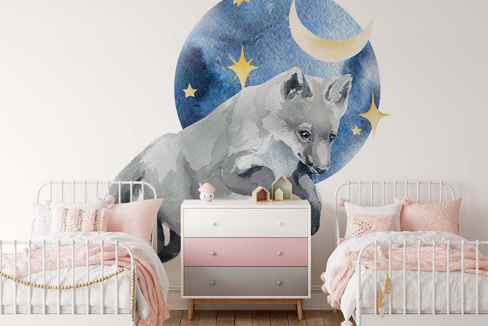 Deuxième vue du papier peint renard lune dans une chambre d'enfant