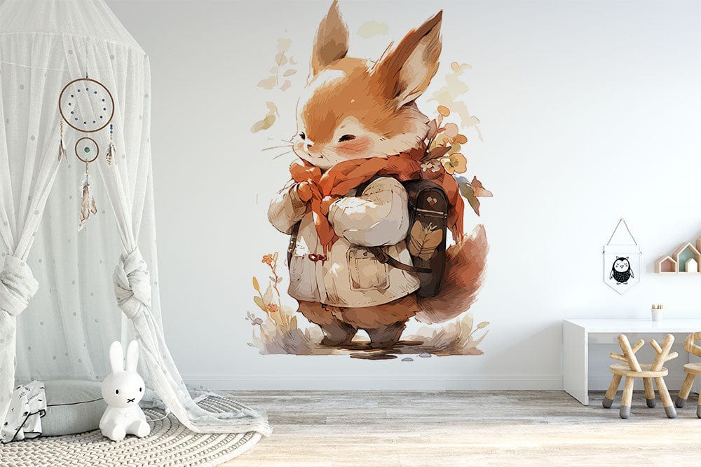 Deuxième vue du papier peint renard sac à dos dans une chambre de bébé